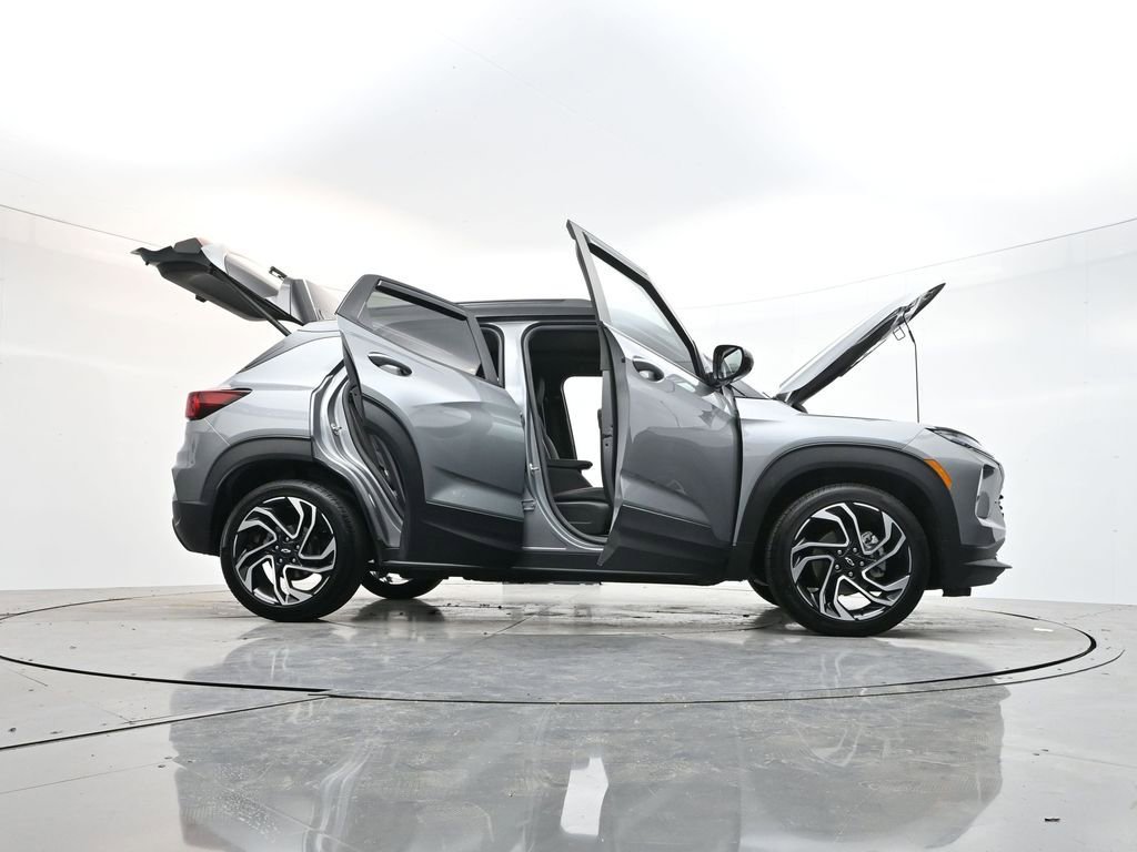 Used 2024 Chevrolet TrailBlazer RS w/ Convenience Package image 43