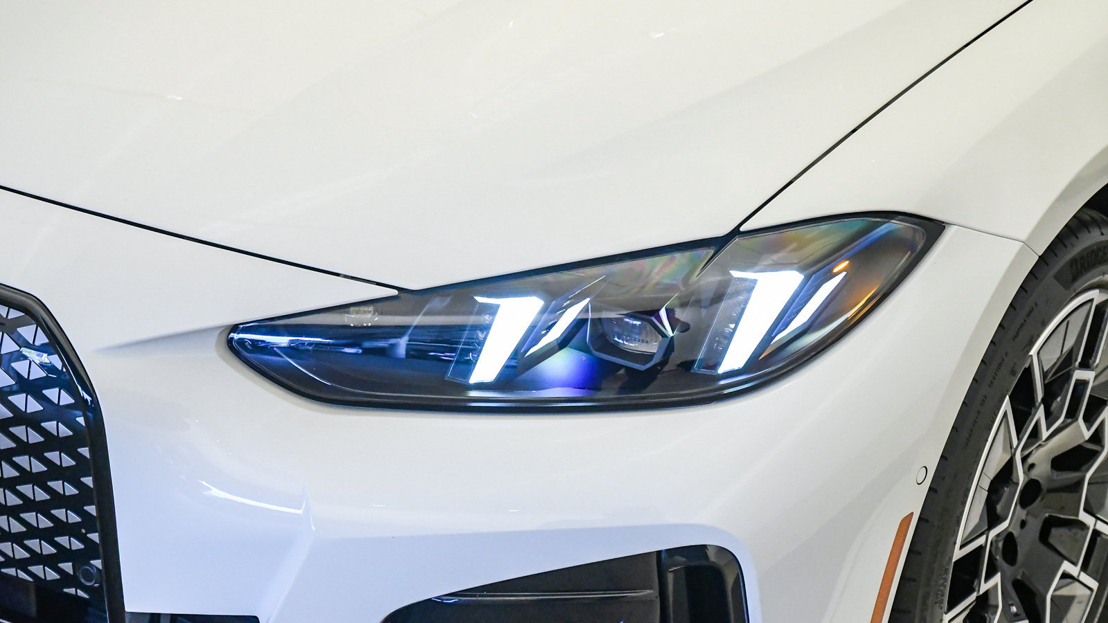 Used 2026 BMW i4 eDrive40 w/ M Sport Package RWD image 9