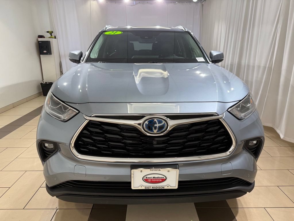Certified 2021 Toyota Highlander Limited AWD/4WD image 8