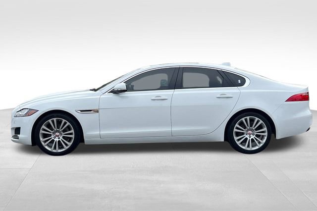 Used 2020 Jaguar XF Prestige image 7