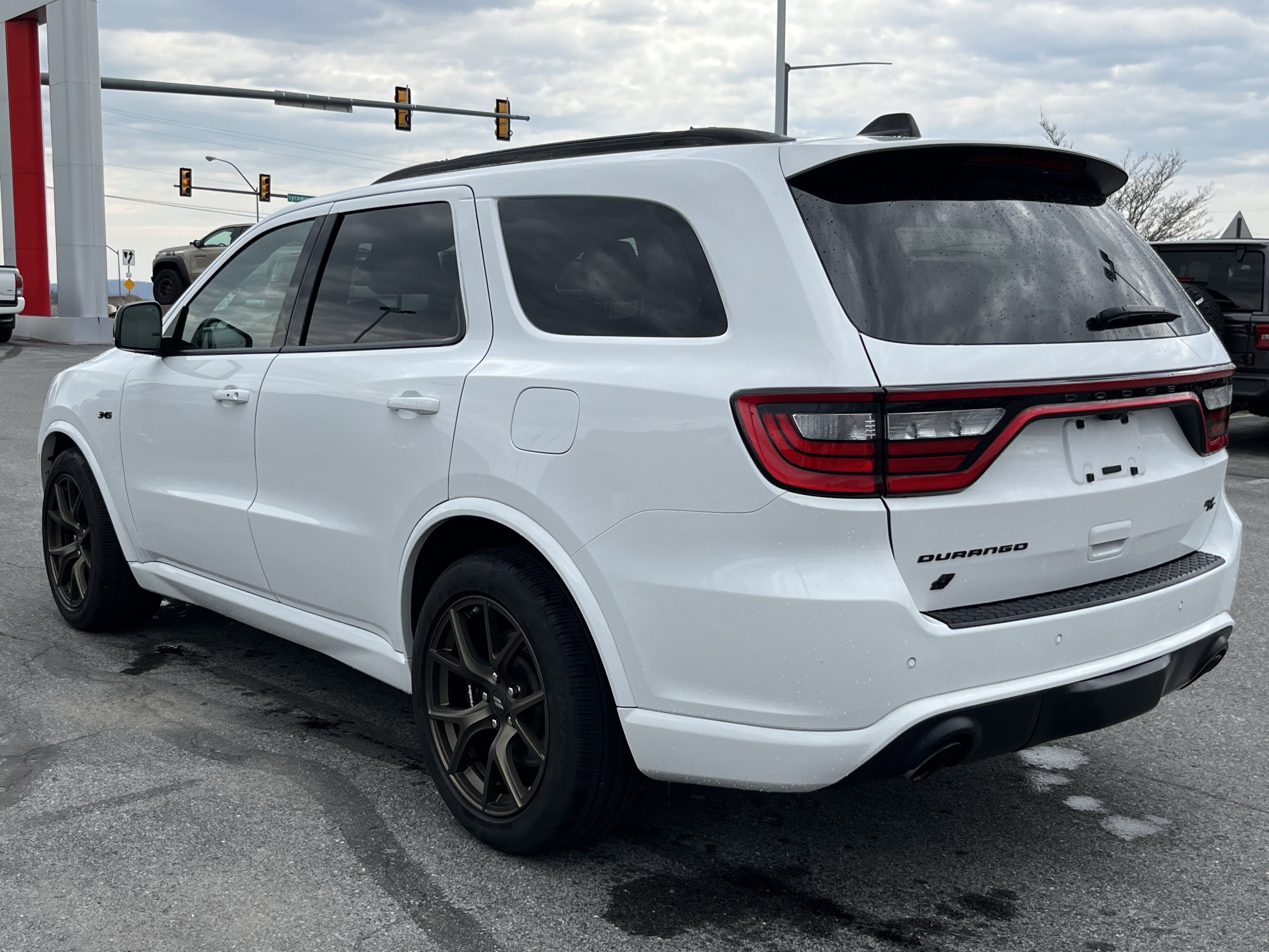 Used 2025 Dodge Durango R/T AWD/4WD image 8