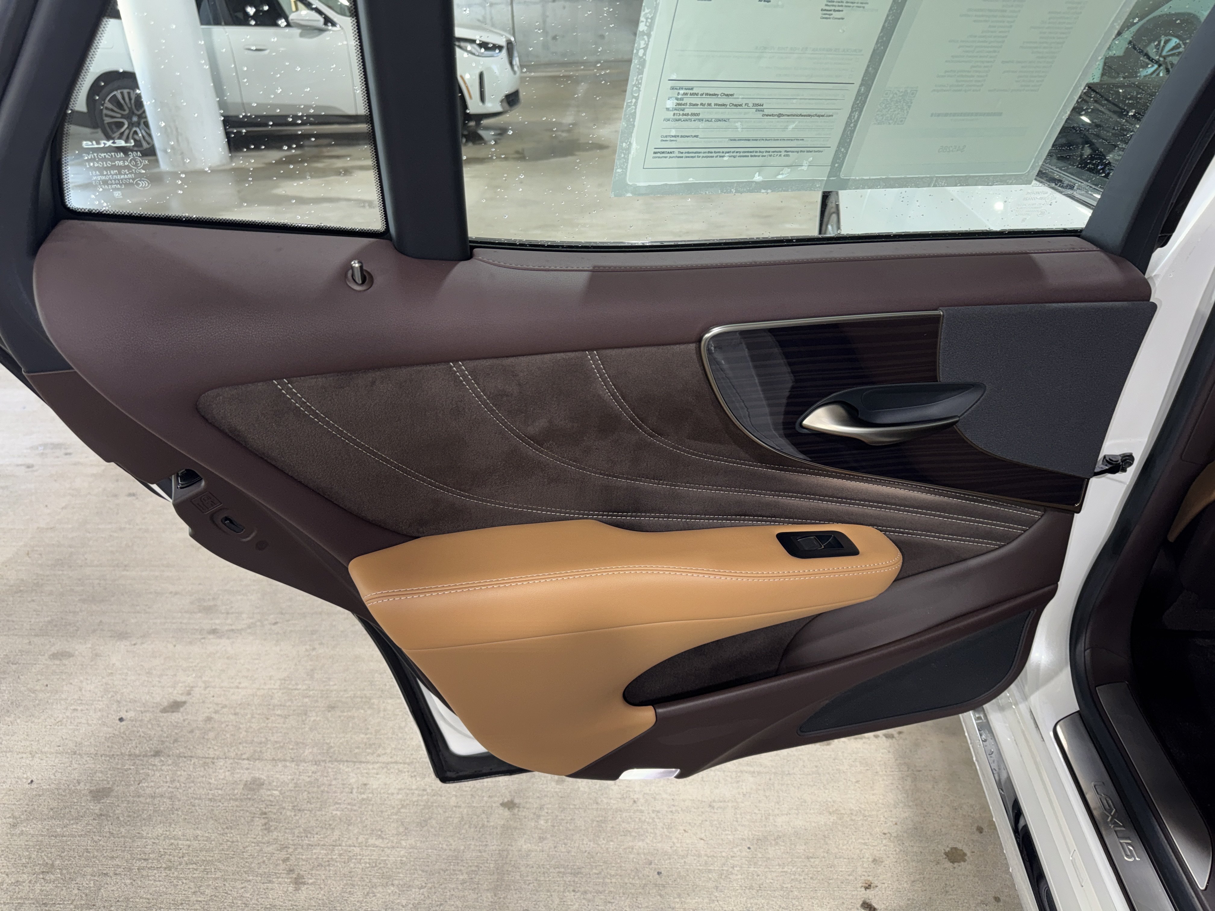 Used 2019 Lexus LS 500 w/ Accessory Package (Z2) RWD image 16
