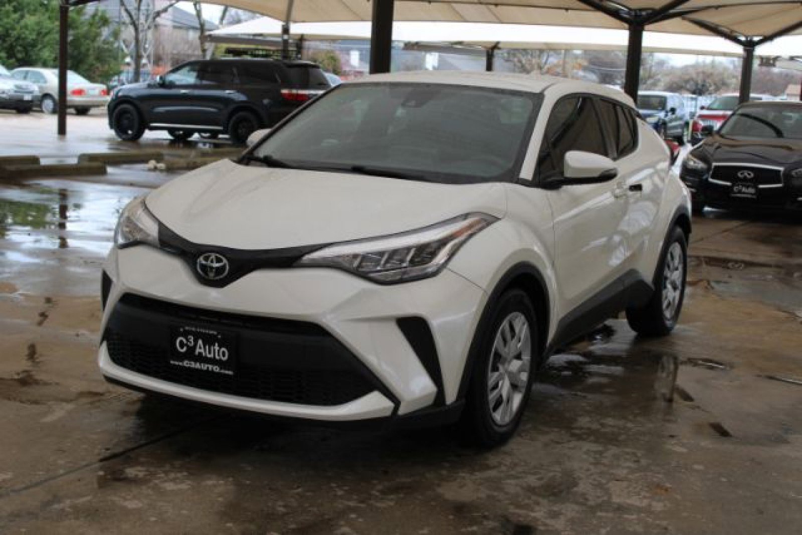 Used 2020 Toyota C-HR LE image 3