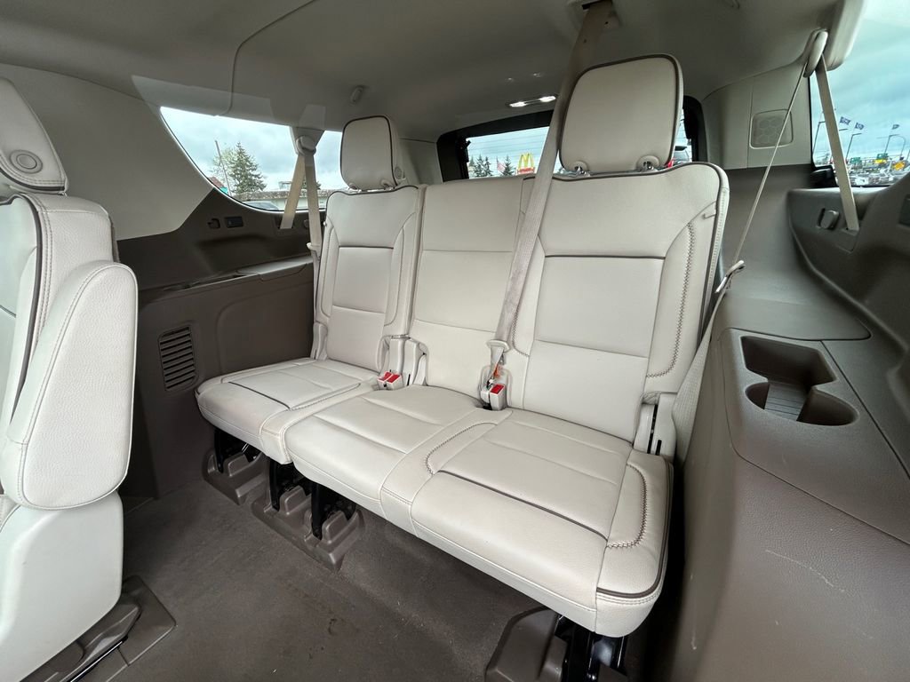 Used 2024 GMC Yukon XL Denali w/ Advanced Technology Package AWD/4WD image 34