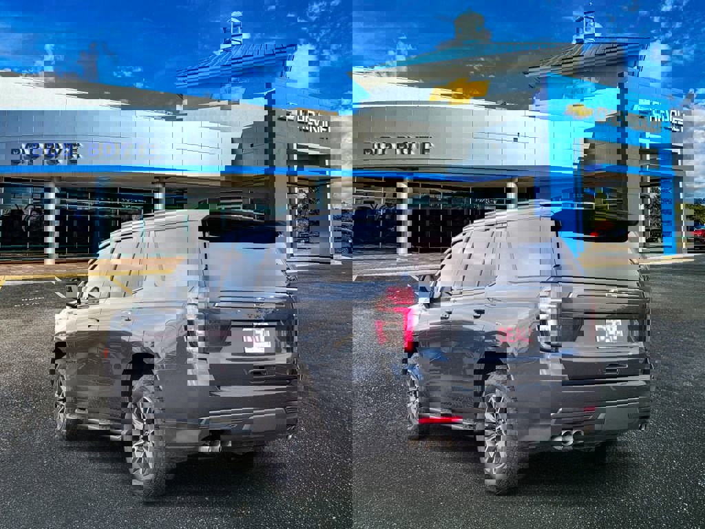 Used 2022 Chevrolet Tahoe Z71 w/ Off-Road Capability Package image 7