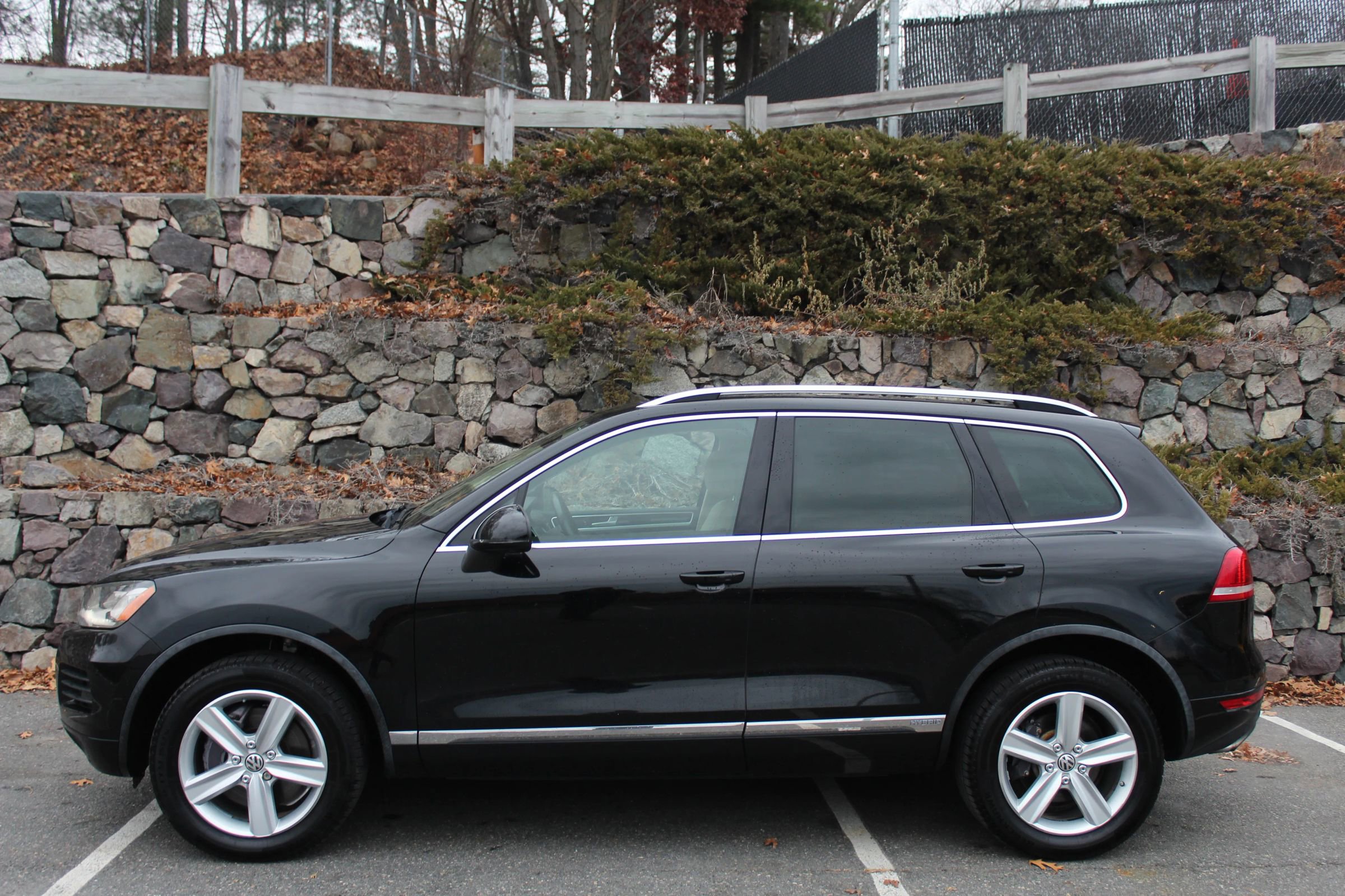 Used 2014 Volkswagen Touareg Hybrid image 6