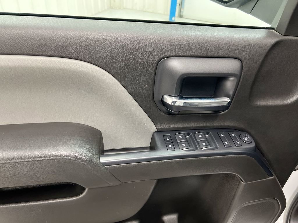 Used 2016 Chevrolet Silverado 1500 Custom w/ Custom Convenience Package RWD image 19