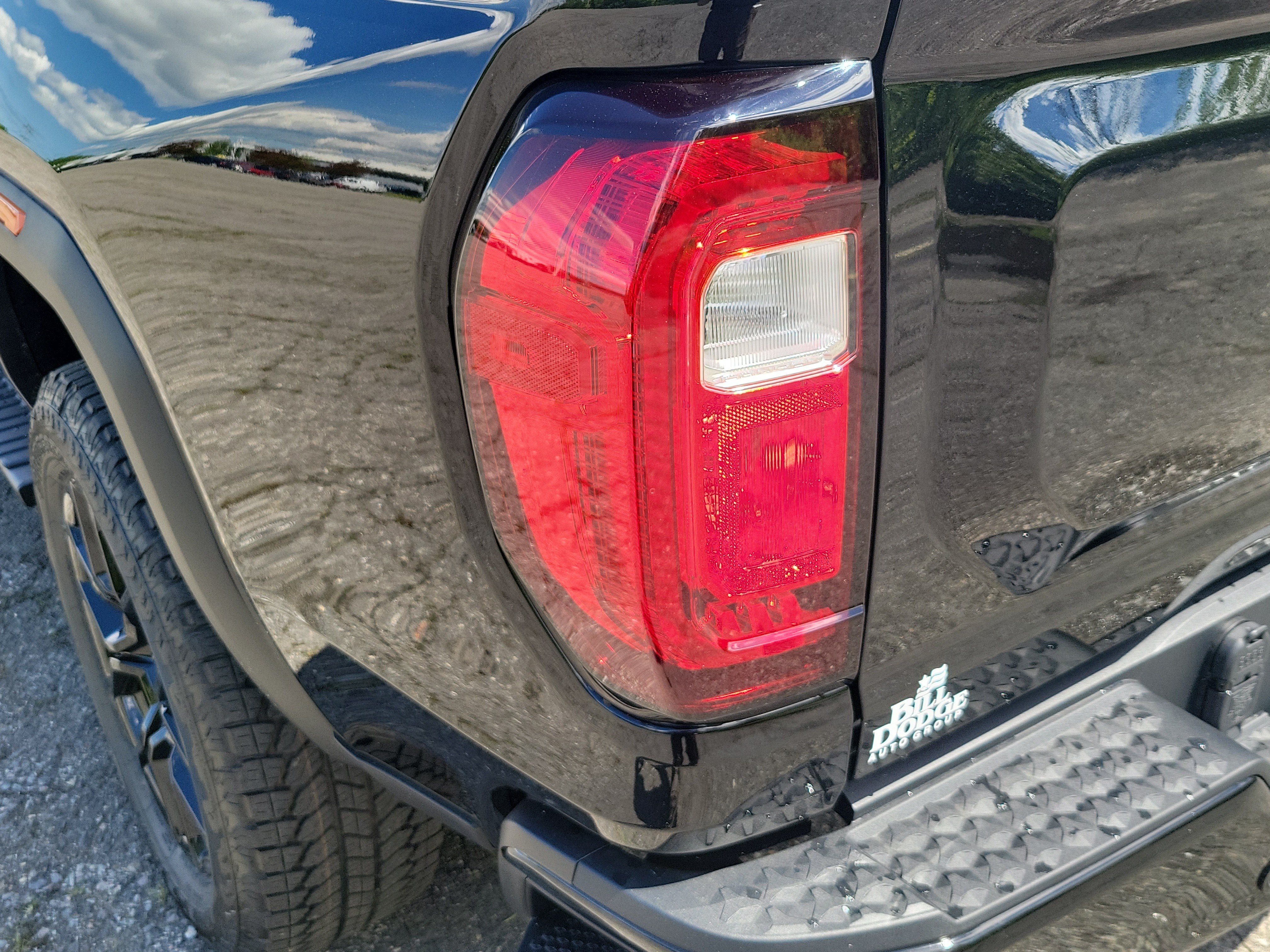 New 2026 GMC Canyon Denali w/ LPO, Denali Black Edition AWD/4WD image 15