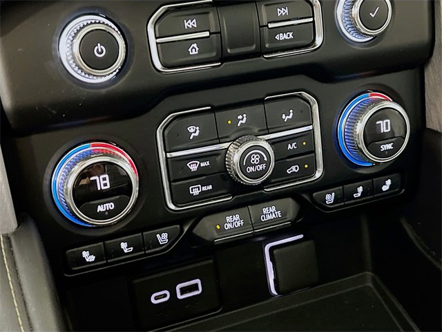 Used 2021 GMC Yukon SLT w/ SLT Luxury Package image 19