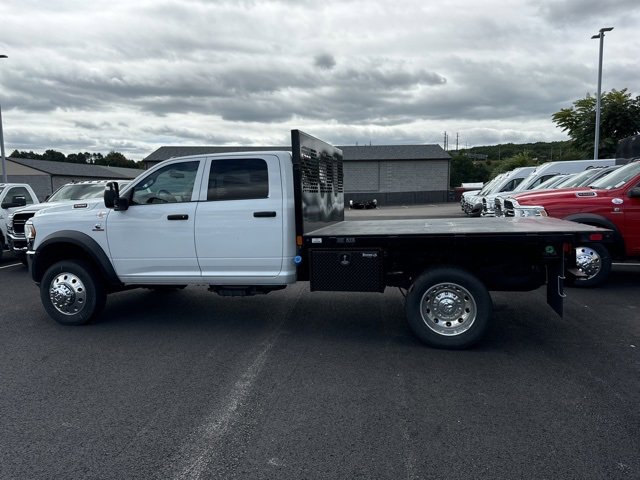 New 2024 RAM 5500 Tradesman w/ Chrome Appearance Group image 5