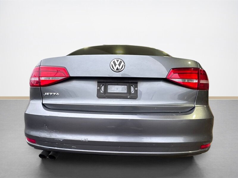 Used 2015 Volkswagen Jetta S image 5