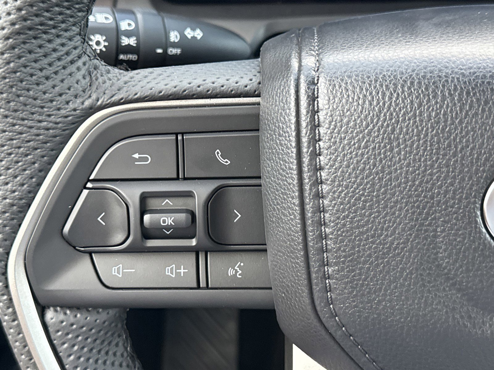 New 2025 Toyota Tacoma TRD Off-Road image 19