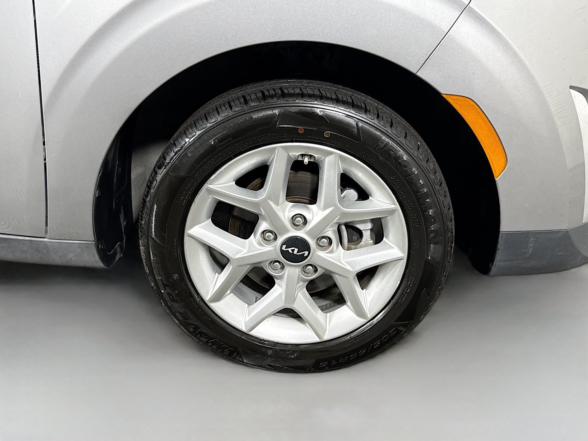Used 2023 Kia Soul LX w/ Option Group 015 FWD image 31