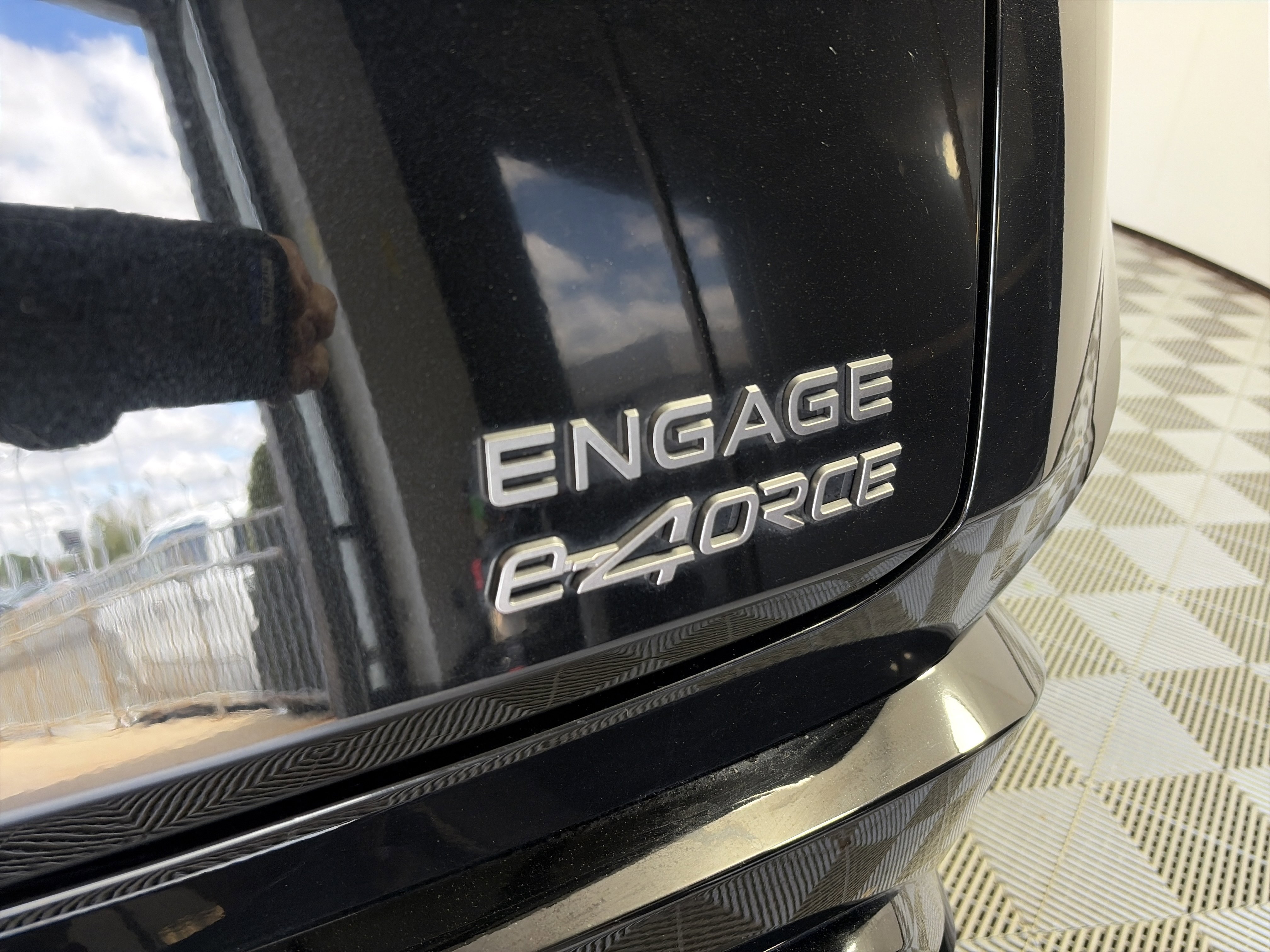 Used 2023 Nissan Ariya AWD image 16