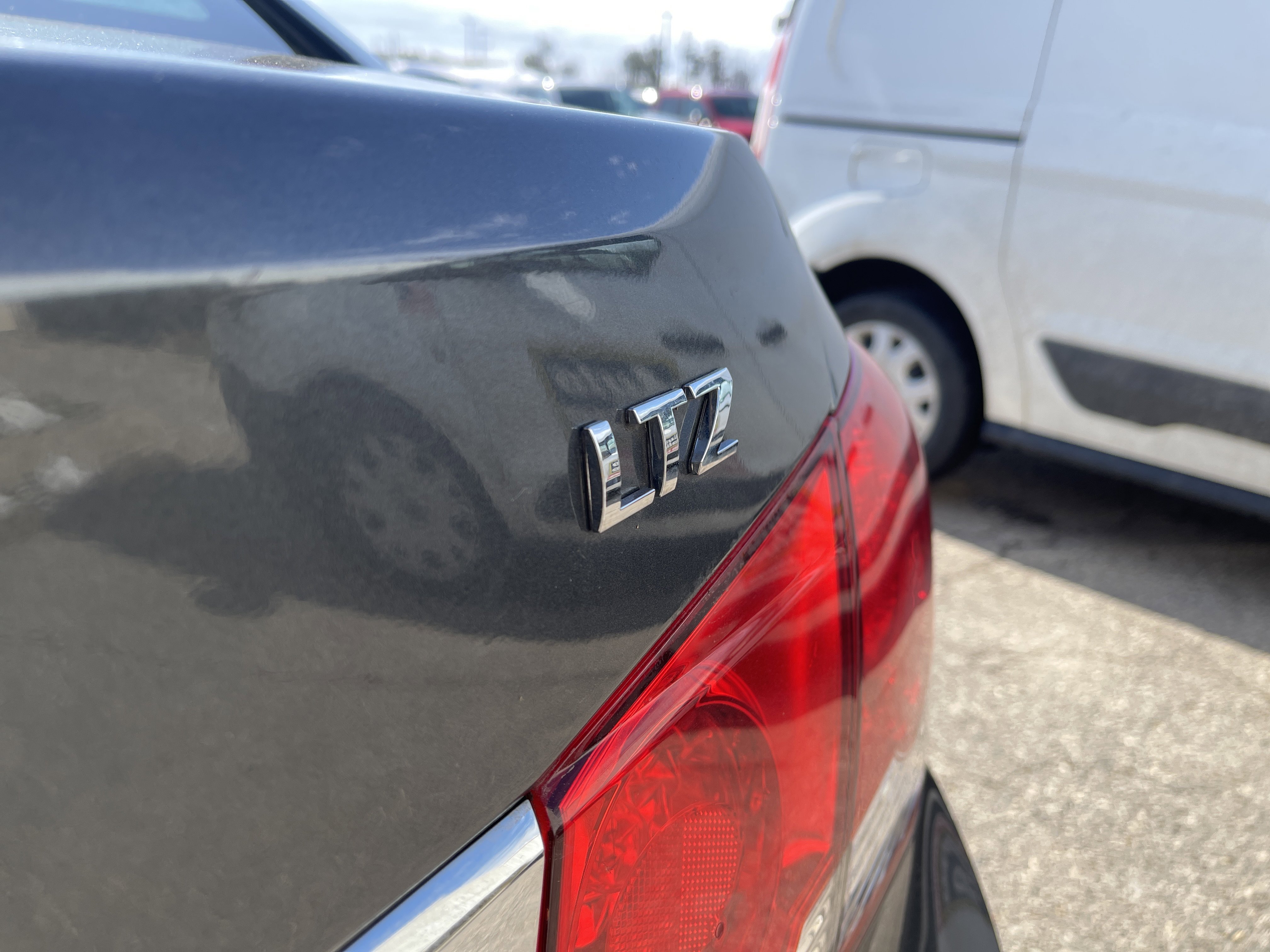 Used 2013 Chevrolet Cruze LTZ image 25