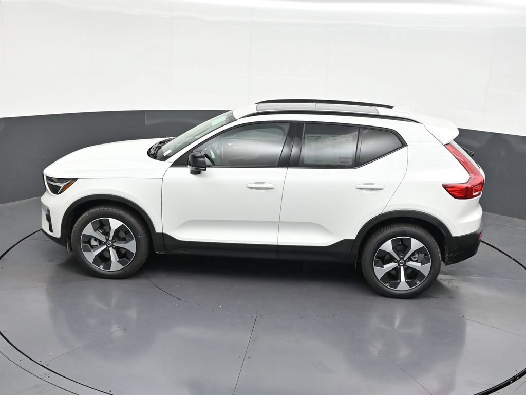 New 2026 Volvo XC40 B5 Plus w/ Protection Package Premier AWD/4WD image 14