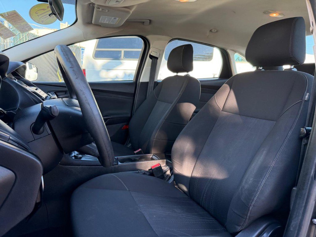 Used 2015 Ford Focus S image 17