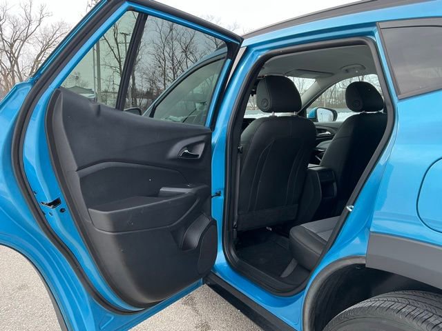 Used 2025 Chevrolet Trax LT w/ Driver Confidence Package image 16