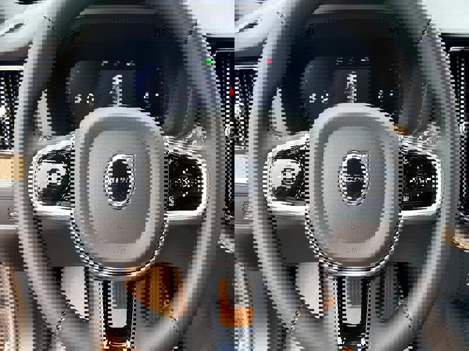 New 2026 Volvo XC60 B5 Plus w/ Climate Package image 25