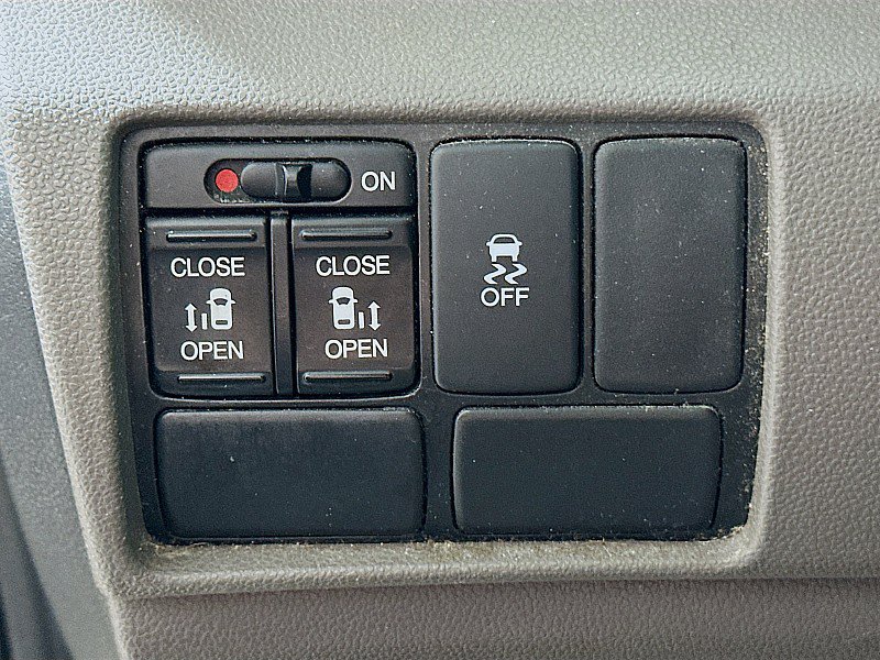 Used 2016 Honda Odyssey SE image 10