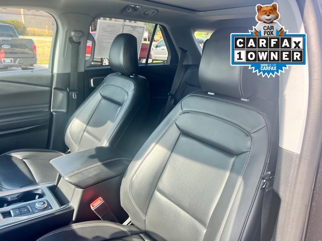 Used 2023 Ford Explorer XLT w/ Equipment Group 202A image 3