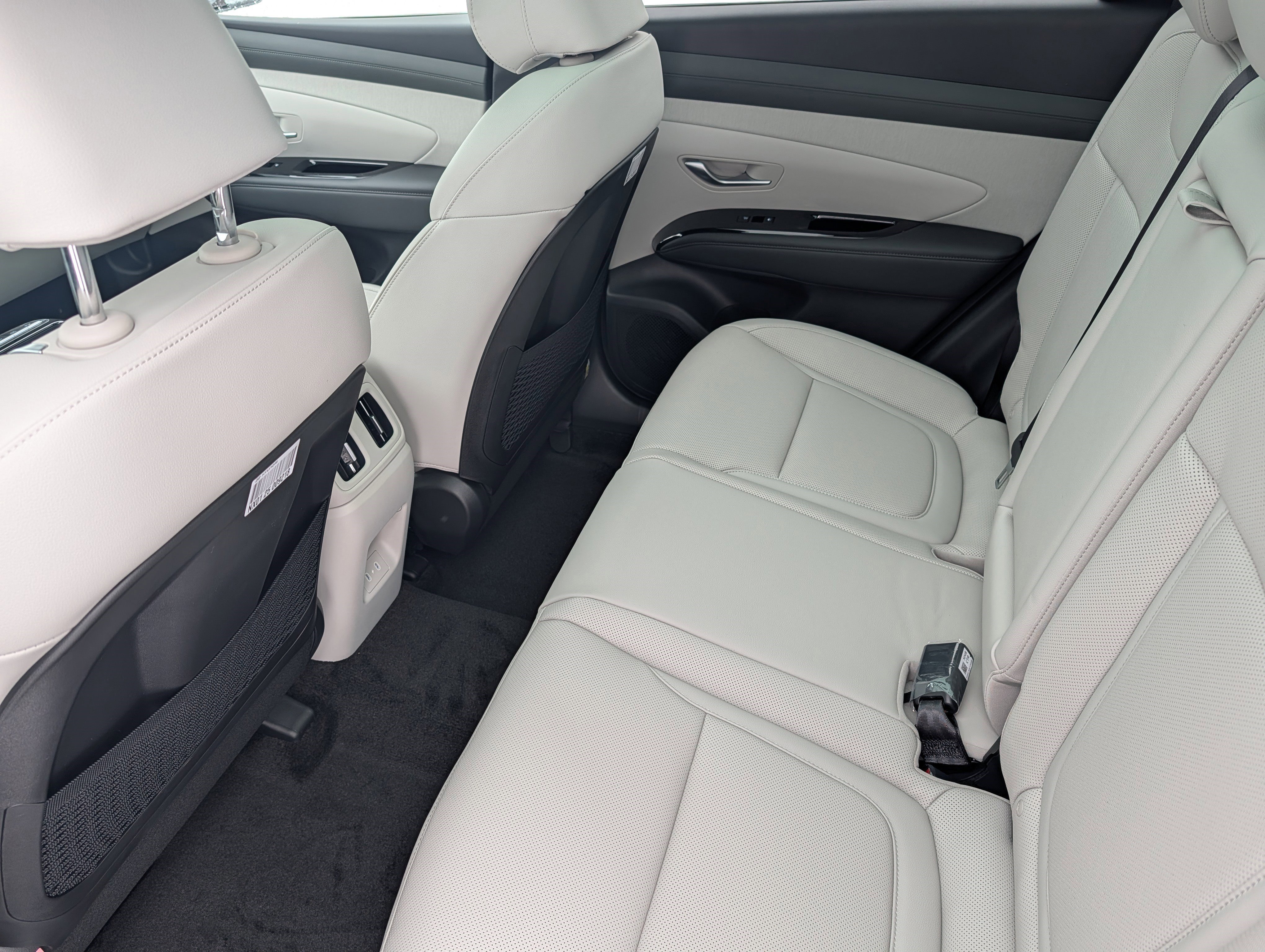 New 2026 Hyundai Tucson Limited image 8