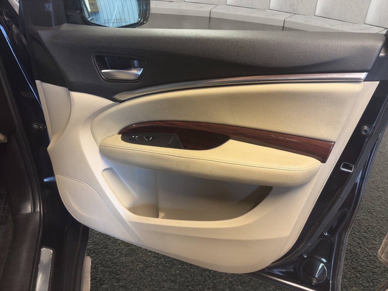 Used 2016 Acura MDX w/ Technology Package AWD/4WD image 11