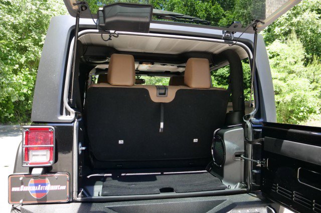Used 2014 Jeep Wrangler Rubicon w/ Power Convenience Group AWD/4WD image 27