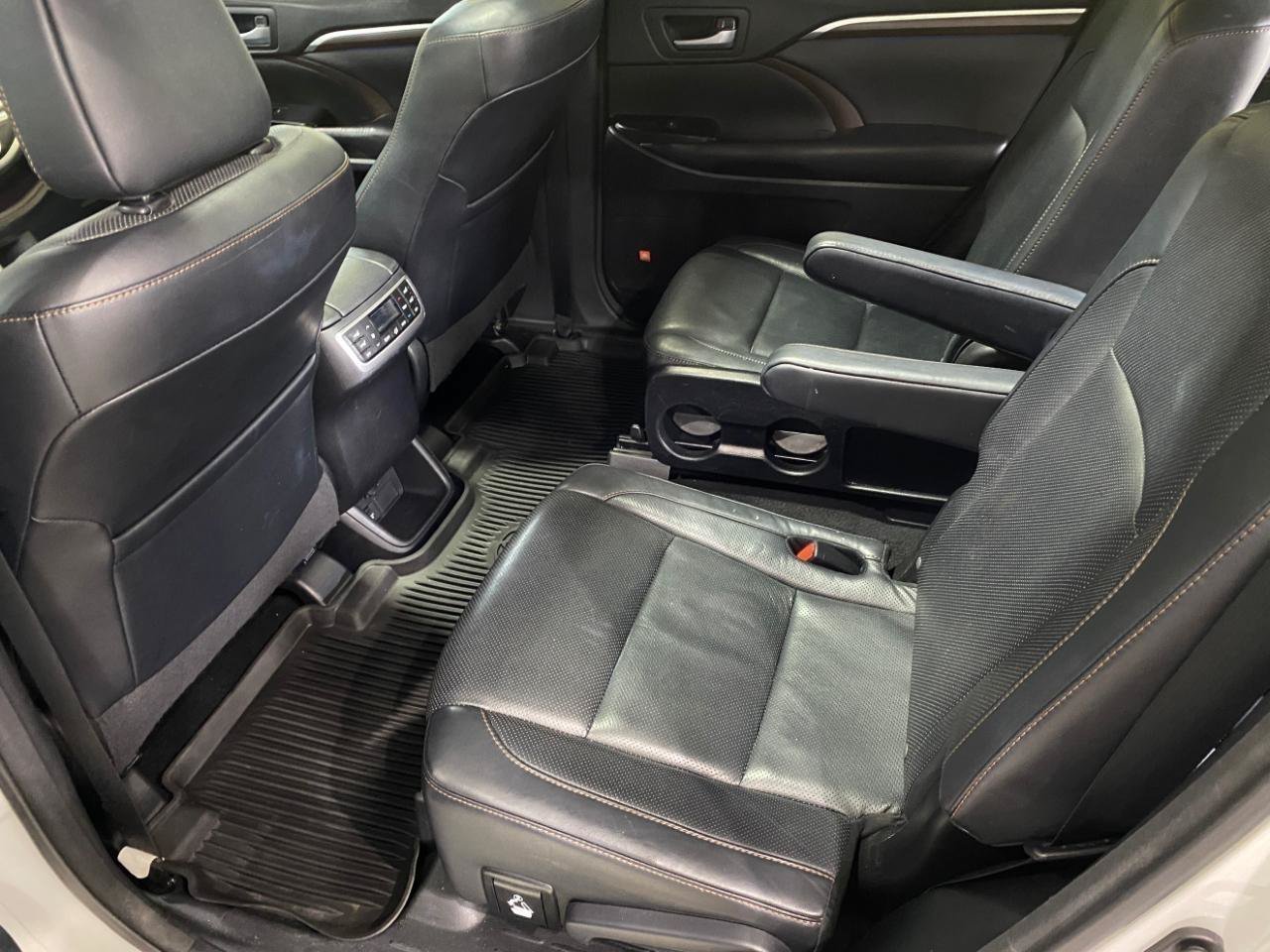 Used 2016 Toyota Highlander Limited Platinum AWD/4WD image 21