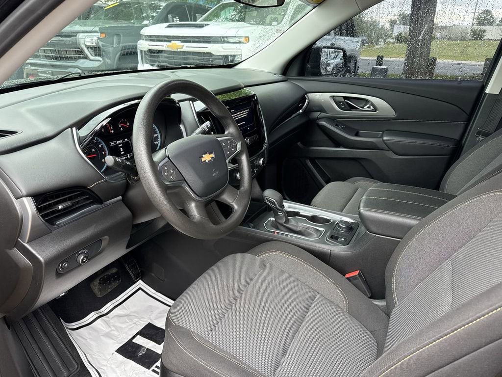 Used 2021 Chevrolet Traverse LS AWD/4WD image 13