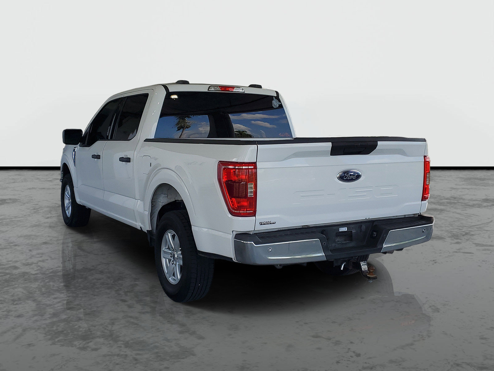 Used 2022 Ford F150 XLT w/ Equipment Group 301A Mid AWD/4WD image 3