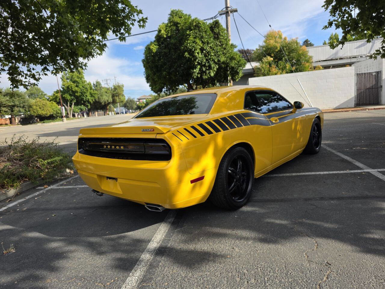 Used 2010 Dodge Challenger SRT8 w/ SRT Option Group II image 5