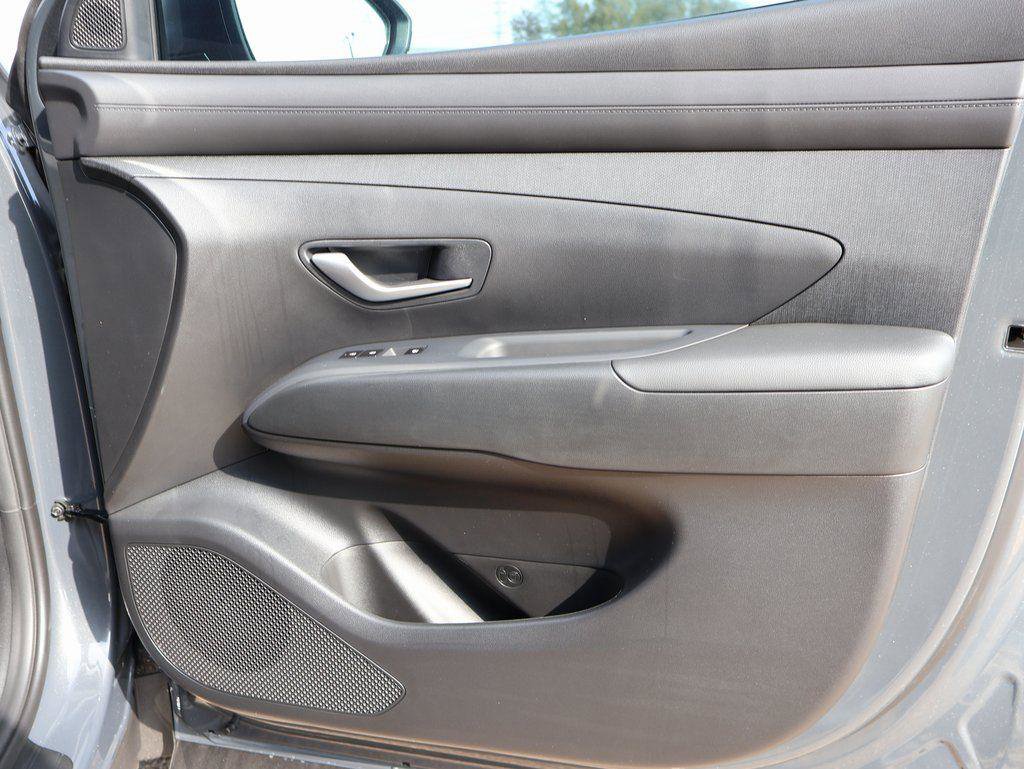 New 2026 Hyundai Tucson XRT image 9