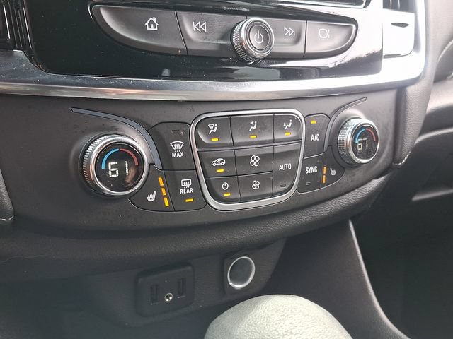 Certified 2023 Chevrolet Traverse LT AWD/4WD image 16