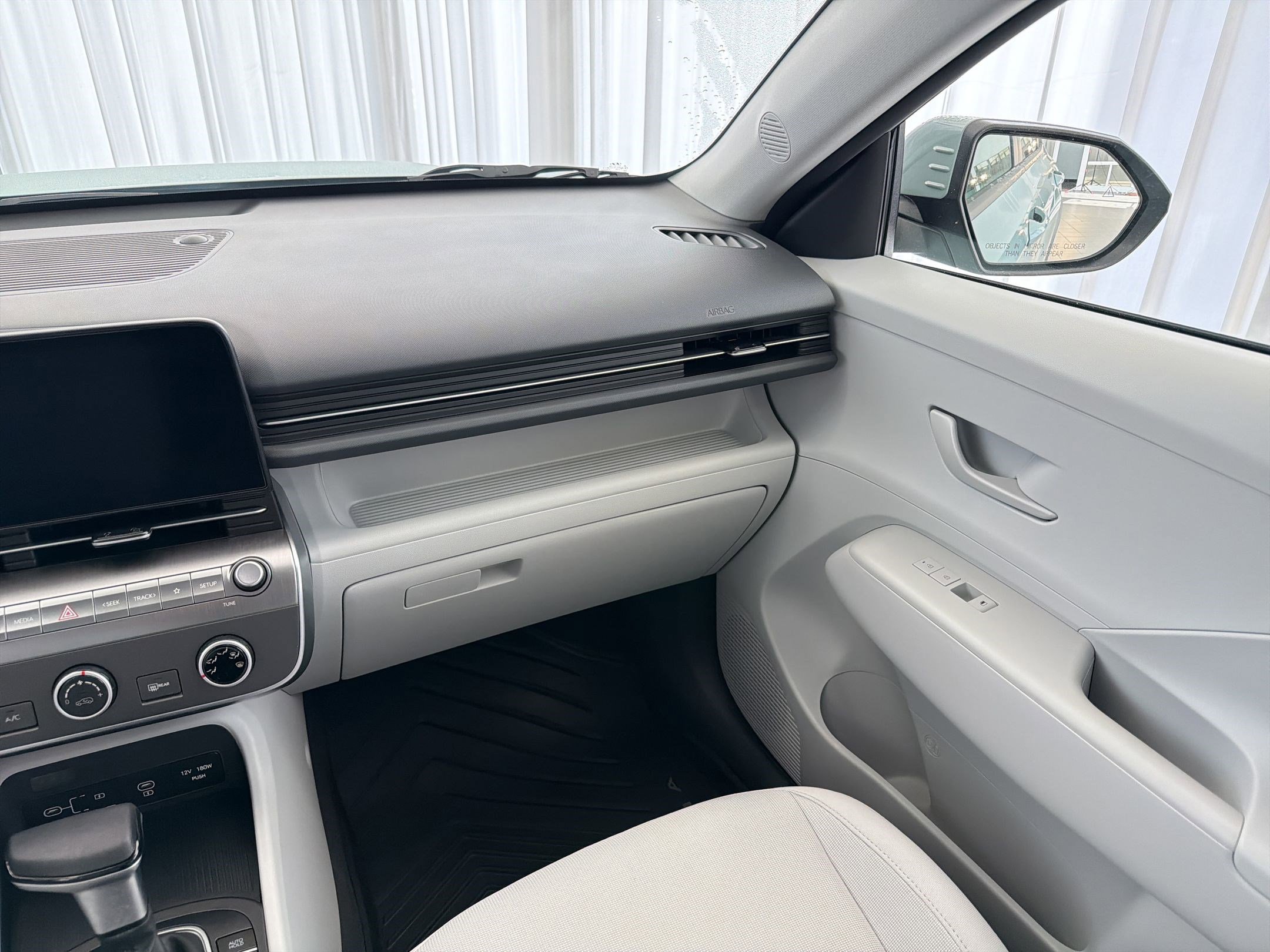 Used 2026 Hyundai Kona SE image 27