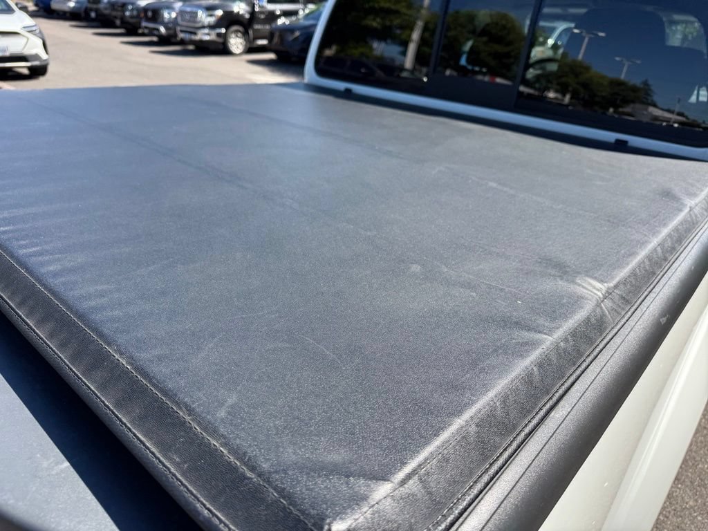Used 2021 Nissan Frontier SV w/ Midnight Edition Floor Mats AWD/4WD image 10