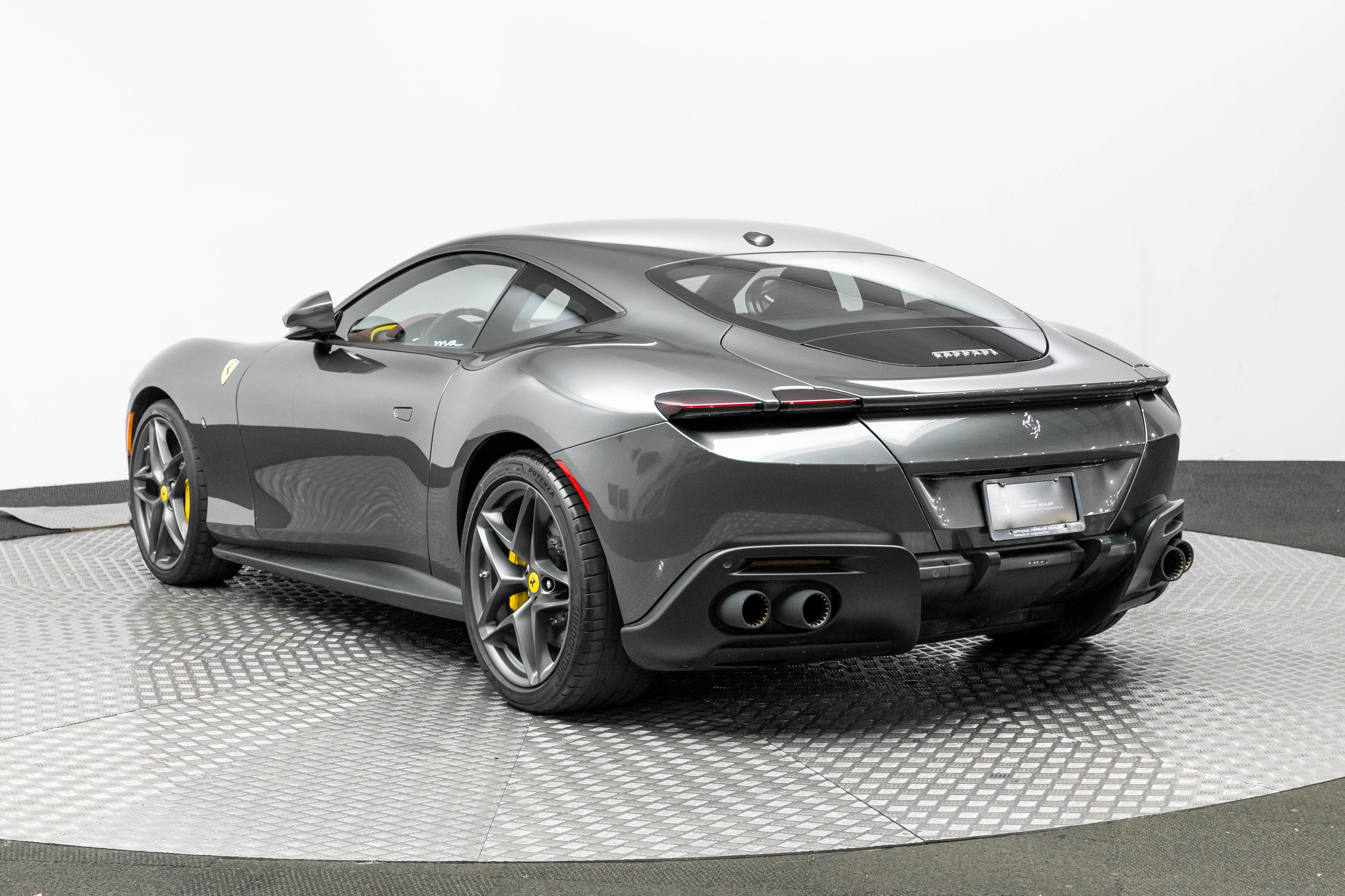 Certified 2022 Ferrari Roma image 3