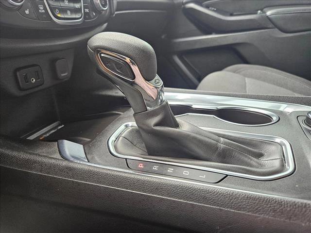 Used 2023 Chevrolet Traverse LT FWD image 12
