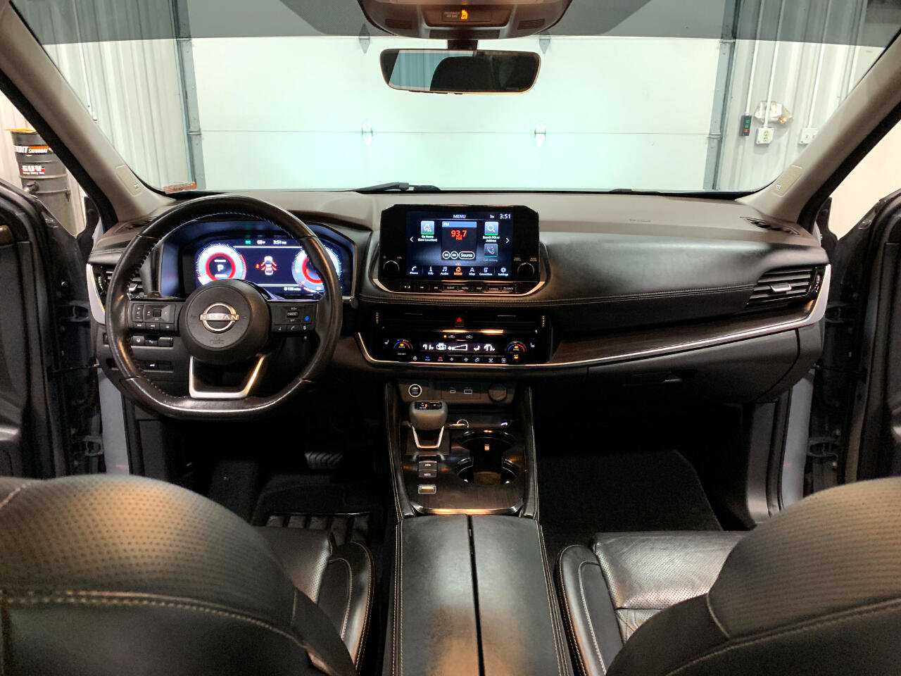 Used 2023 Nissan Rogue Platinum w/ Platinum Premium Package image 33