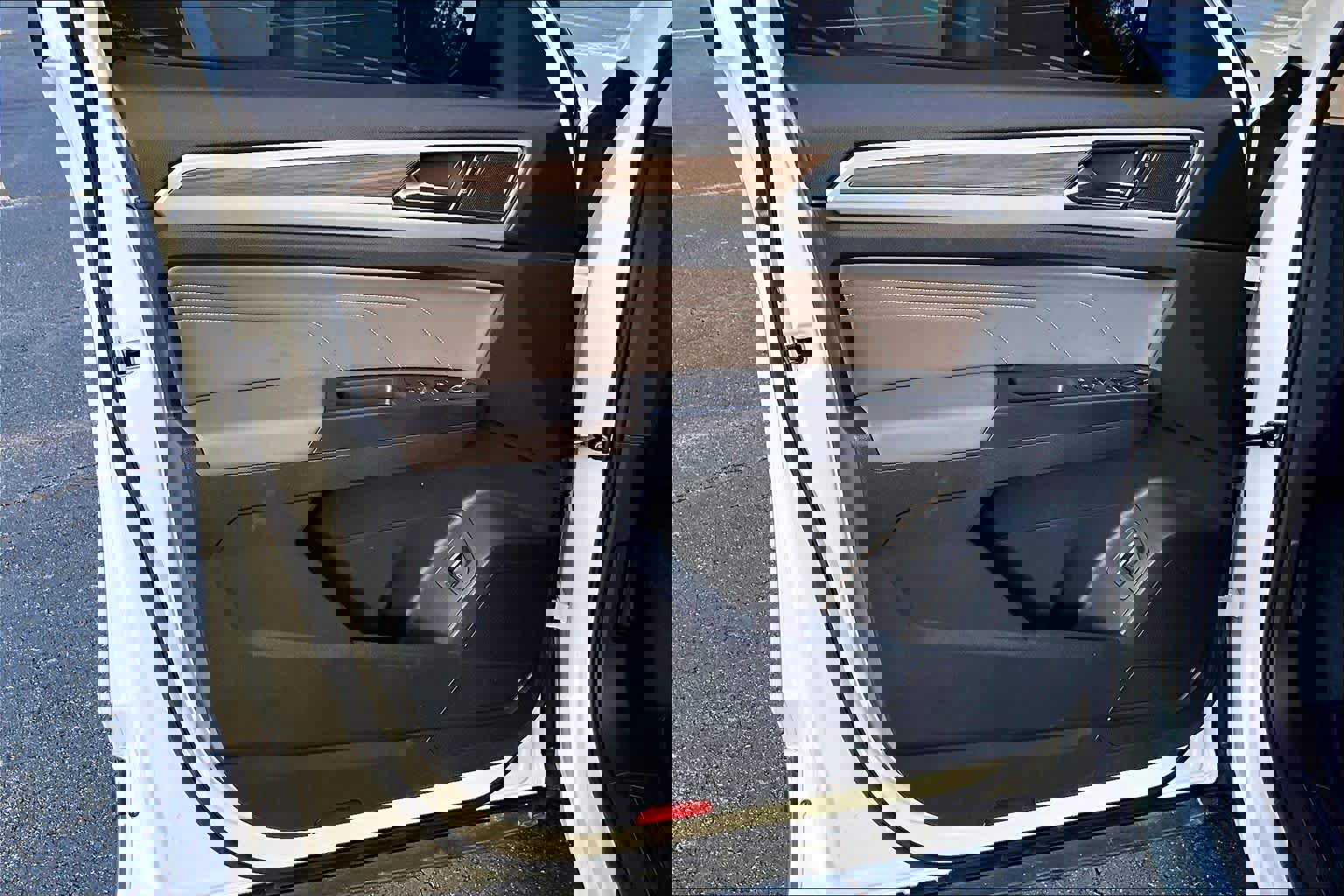 Used 2023 Volkswagen Atlas SEL image 21