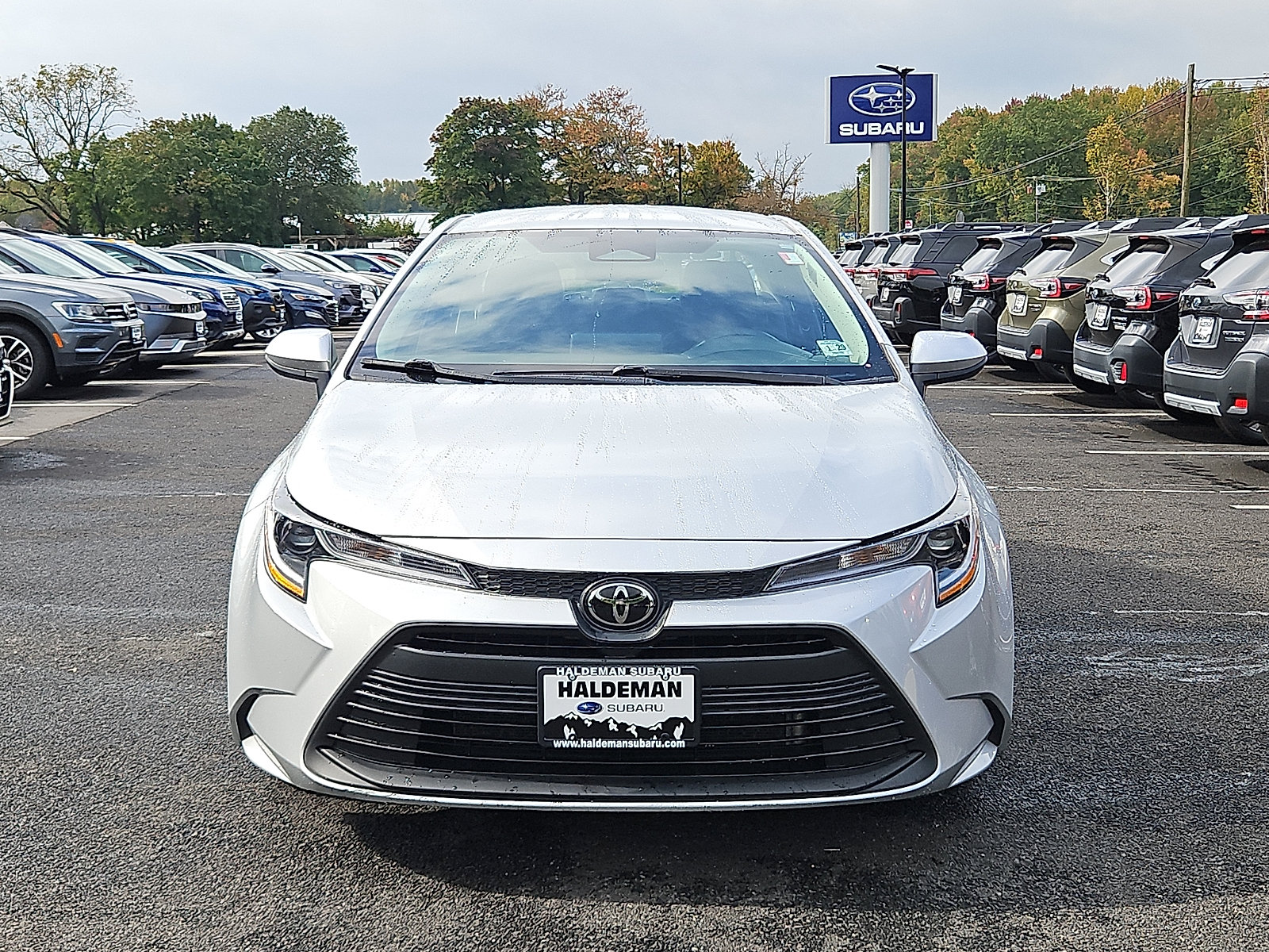 Used 2024 Toyota Corolla LE FWD image 2