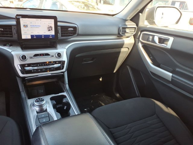 Used 2021 Ford Explorer XLT AWD/4WD image 15
