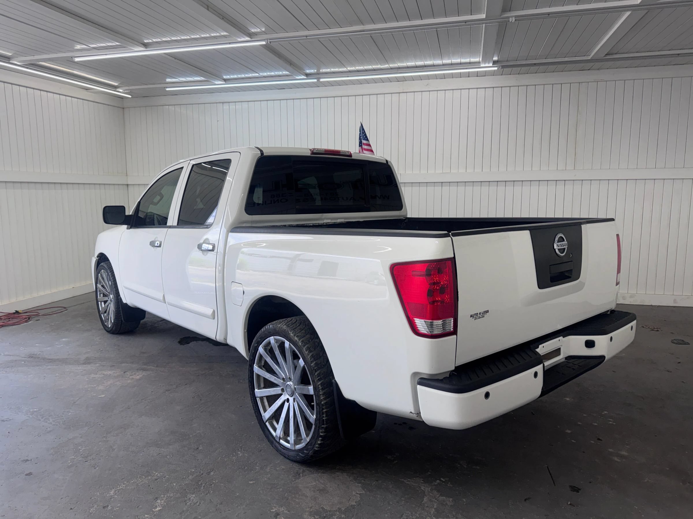 Used 2012 Nissan Titan SV RWD image 7