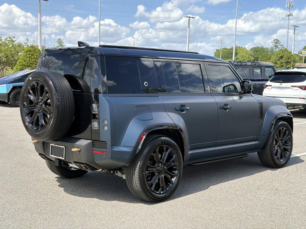 New 2026 Land Rover Defender 110 OCTA image 5