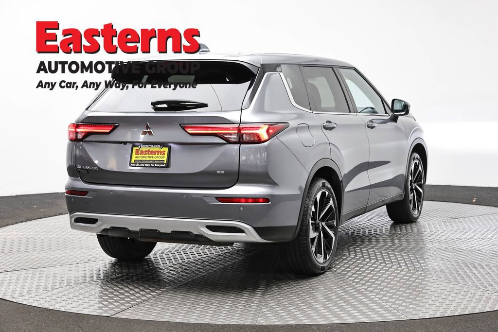 Used 2024 Mitsubishi Outlander SE image 5