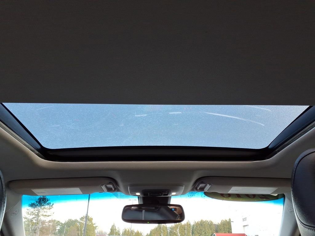 Used 2018 Toyota Camry XSE image 12