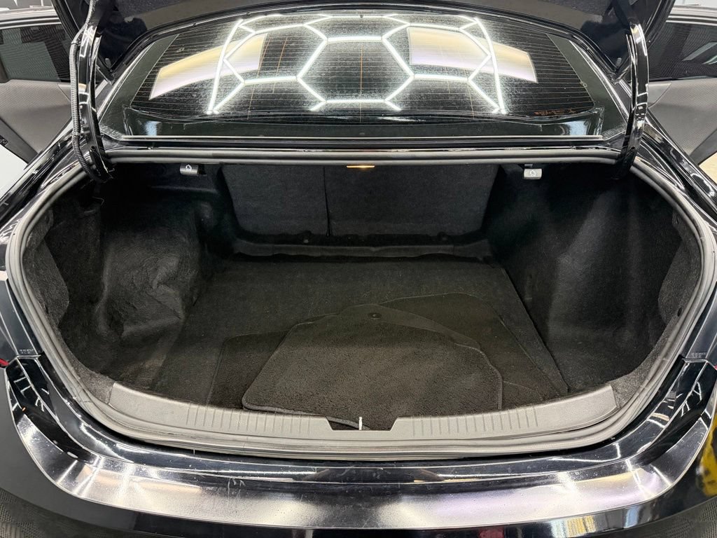 Used 2022 Chevrolet Malibu LT FWD image 42