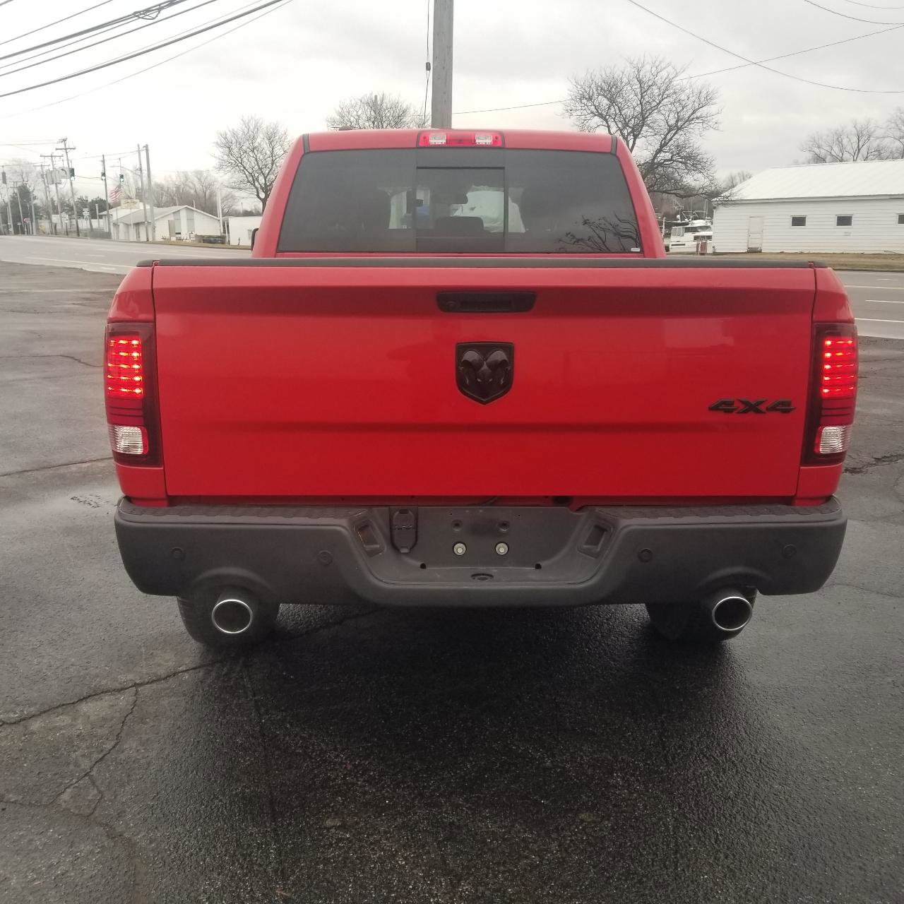 Used 2019 RAM 1500 Classic Warlock AWD/4WD image 4