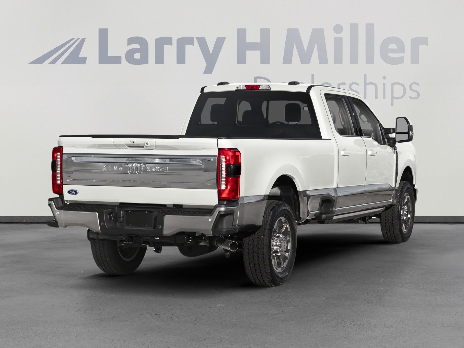 Used 2025 Ford F350 King Ranch w/ Chrome Package image 4