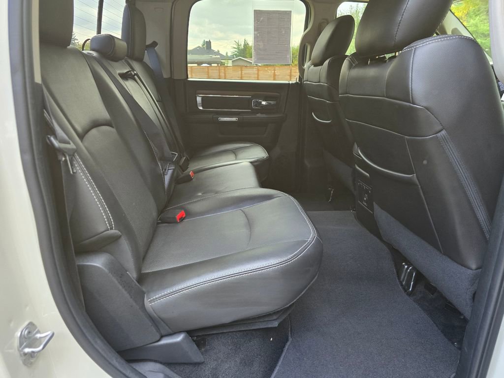 Used 2016 RAM 3500 Laramie w/ Convenience Group AWD/4WD image 17